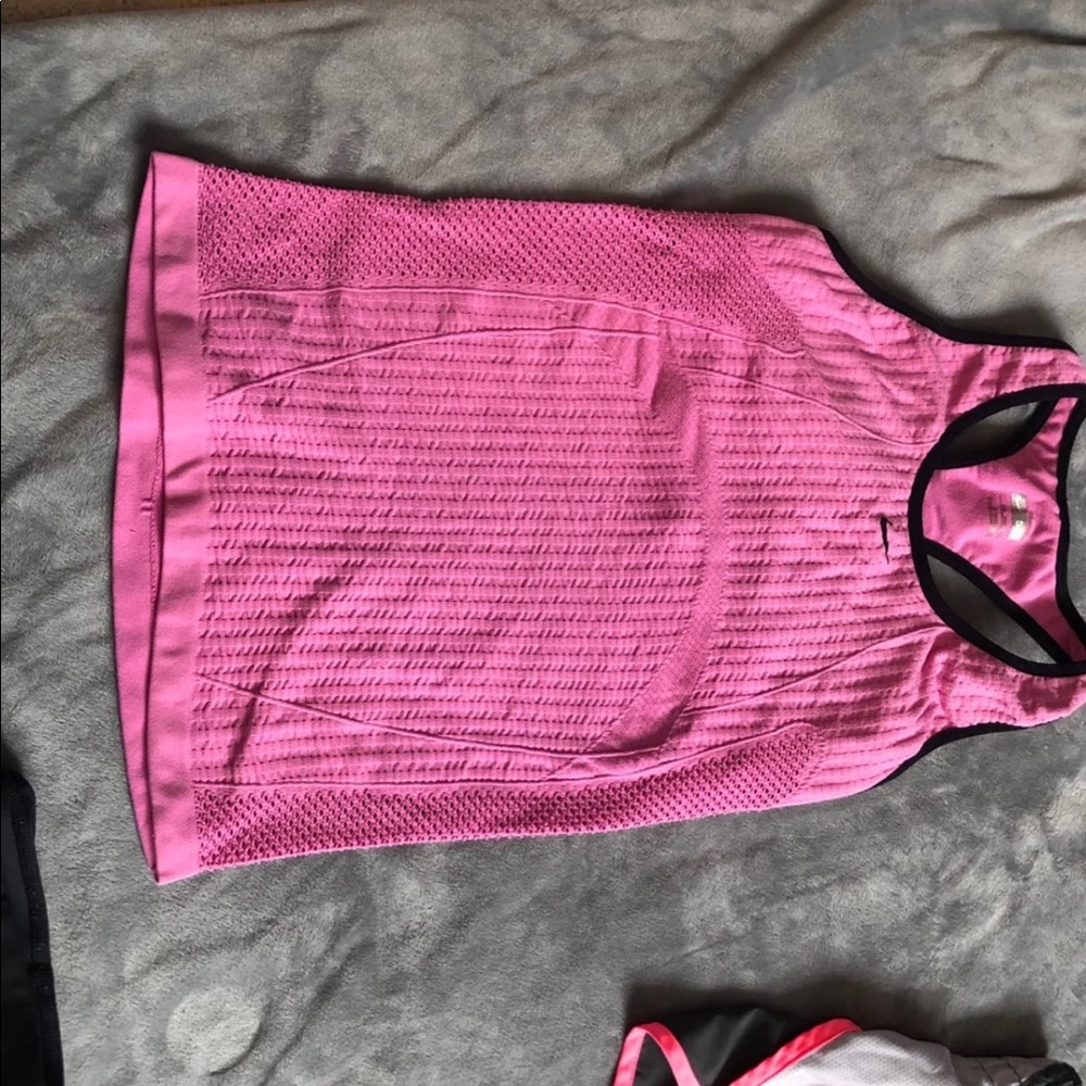 Nike bundle ! - Picture 2 of 2